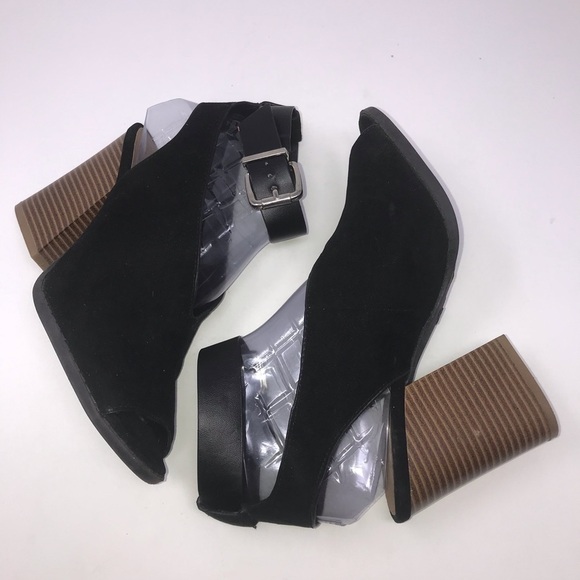 Qupid Black Ankle Strap Heeled Sandals Size: 7.5 - Picture 3 of 10